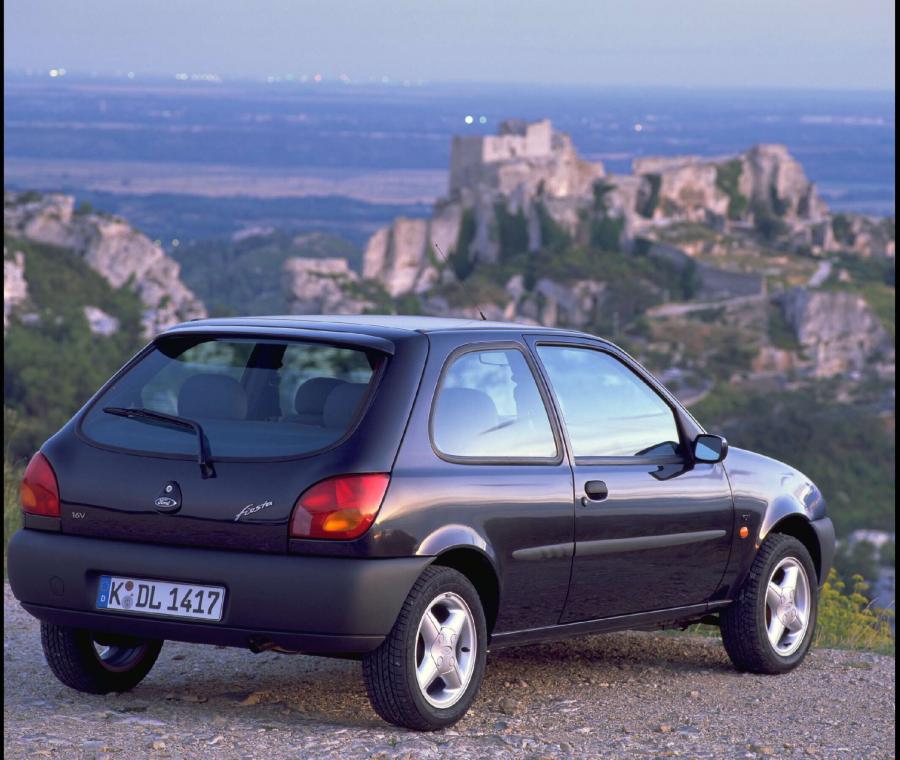  Ford Fiesta 1996 года  (фото 8 из 53)
